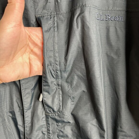 L.L.Bean Gore-Tex Jacket Mens XL Black Hooded Waterproof Rain Shell Windproof - Picture 6 of 12